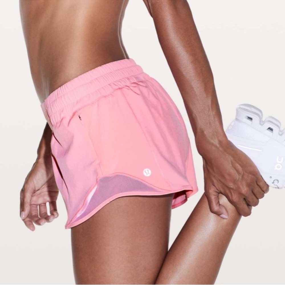 Lululemon Hotty Hot Shorts size 8 MIAMI PINK 2.5” Rare & Desired Discontinued - Picture 8 of 14